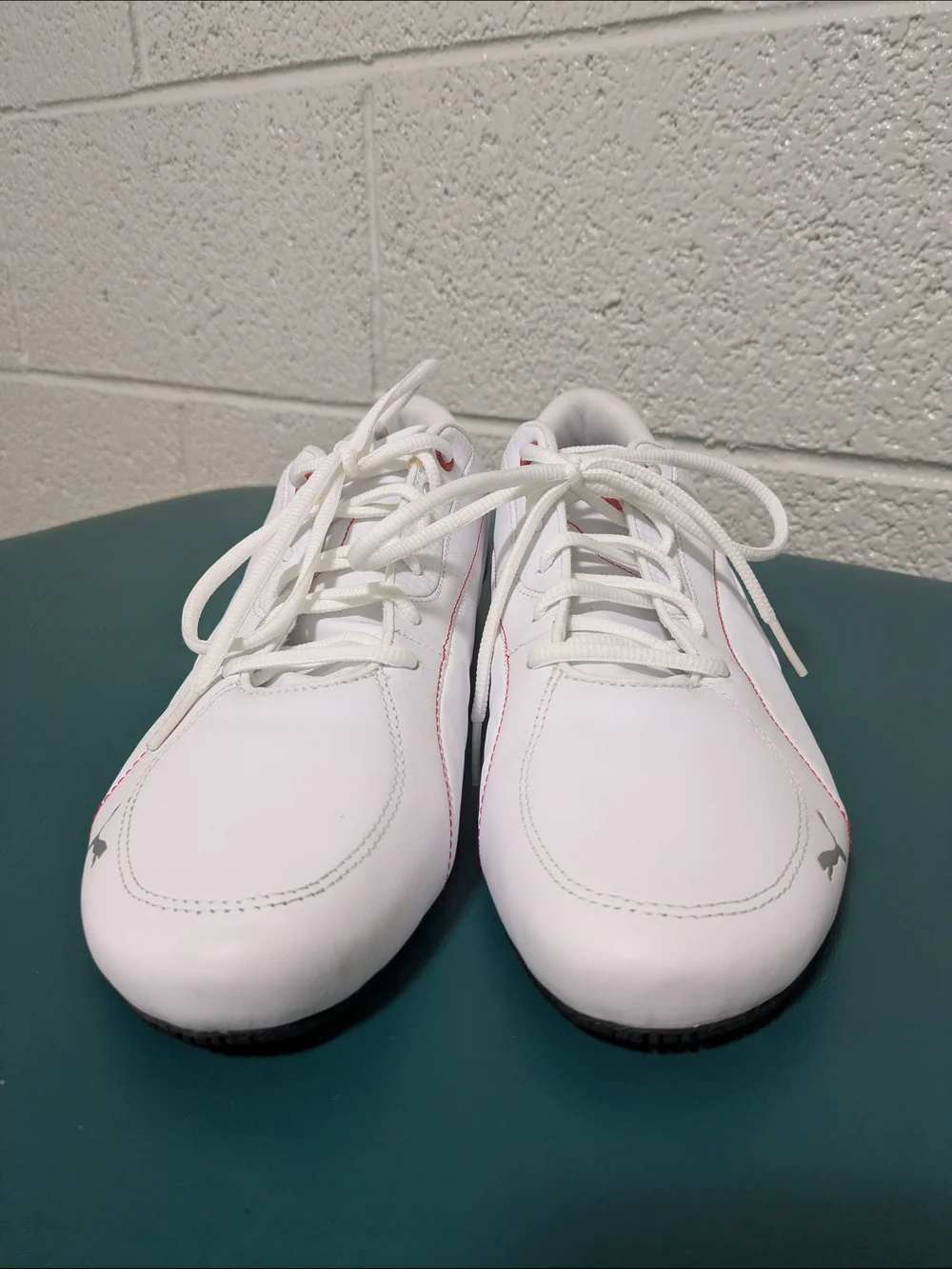 NEW PUMA x Ferrari Men’s White Driving Sneakers - Picture 2 of 5